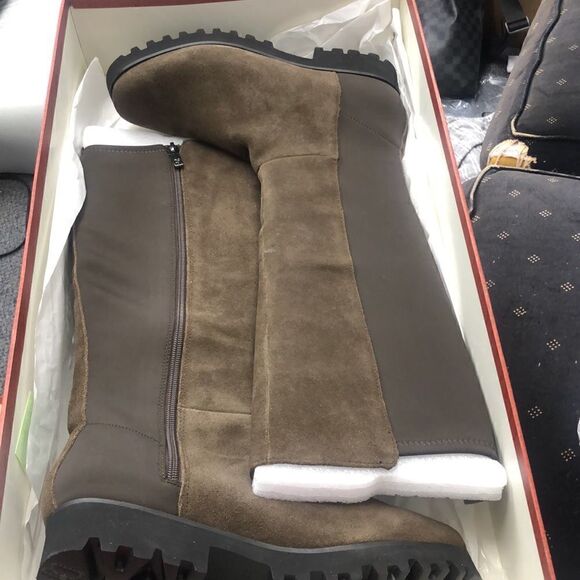 Donald J Pliner Ryker Suede Boot Dark Brown/Oily Suede SZ 8.5 NEW - Picture 2 of 6